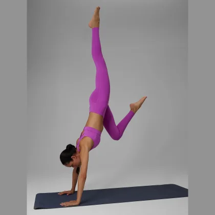 4F Dámské rychleschnoucí legíny na jógu - růžové L
