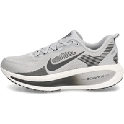 NIKE VOMERO 18