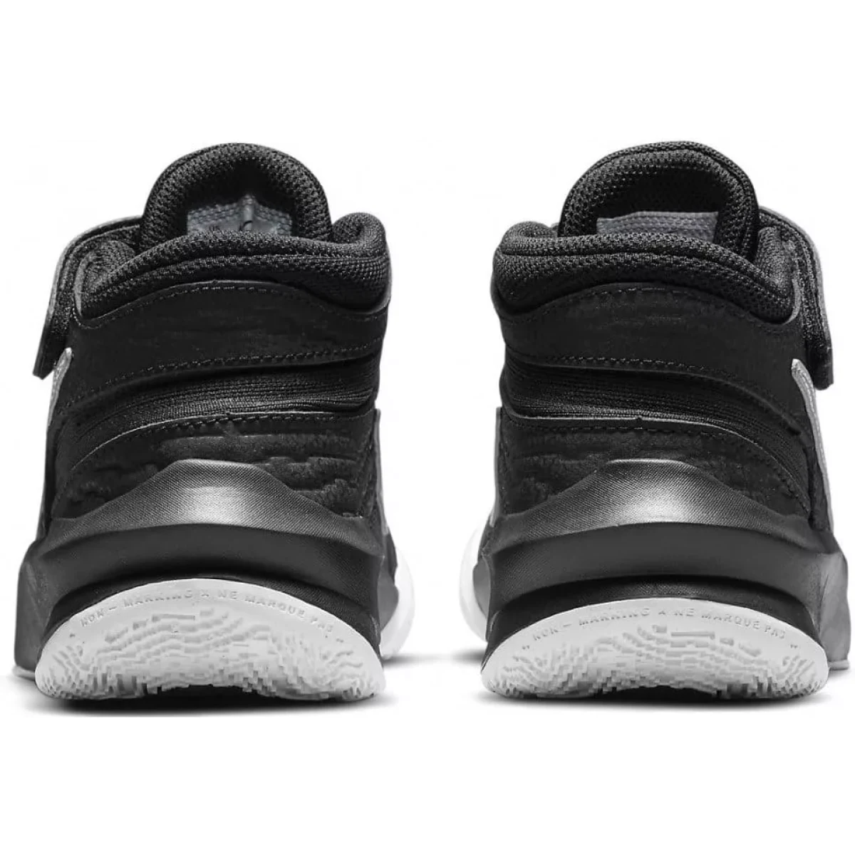 Nike Team Hustle D 10 FlyEase Velikost: 38,5 EUR · záber 5