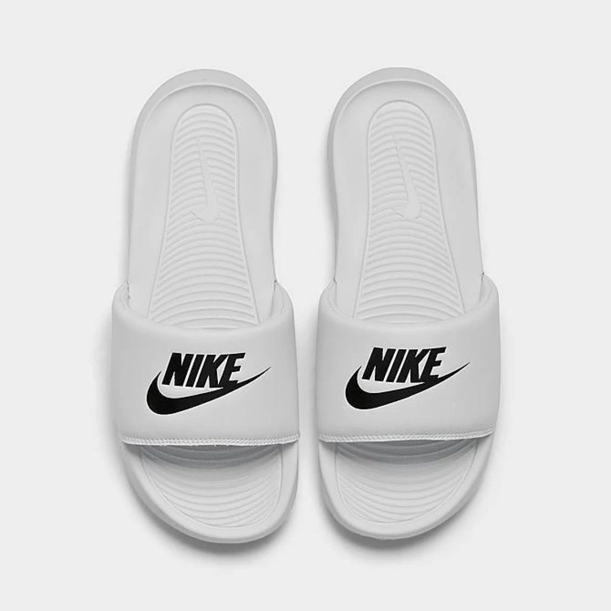 Nike Victori One Slide W - Velikost: 35,5 | Barva: čierna · záber 4