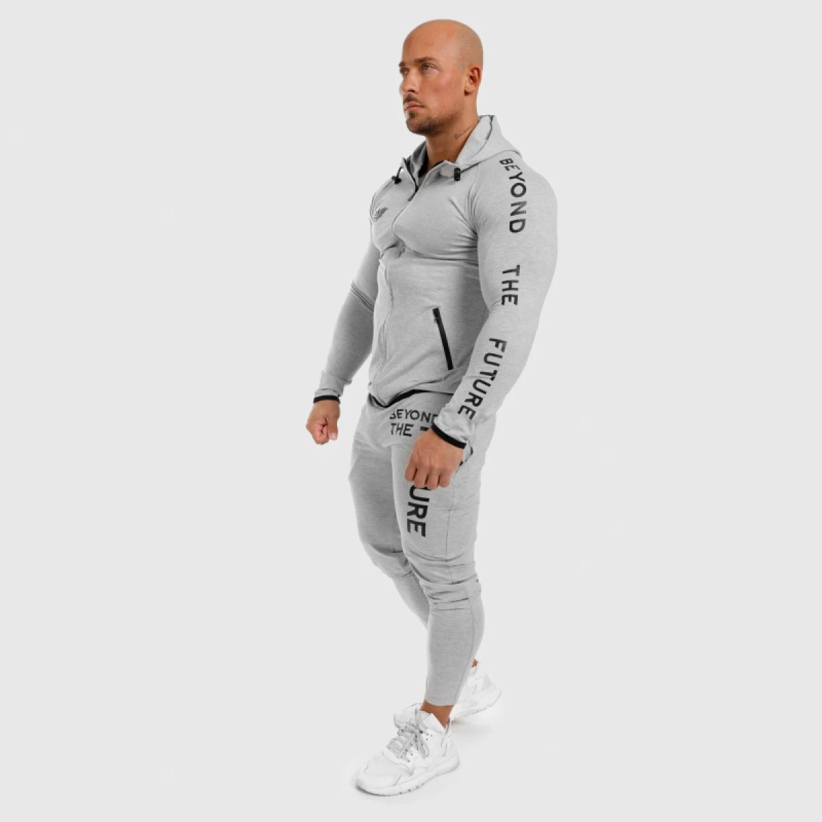 Pánská sportovní SlimFit souprava Iron Aesthetics Beyond the Future, černá · záber 2