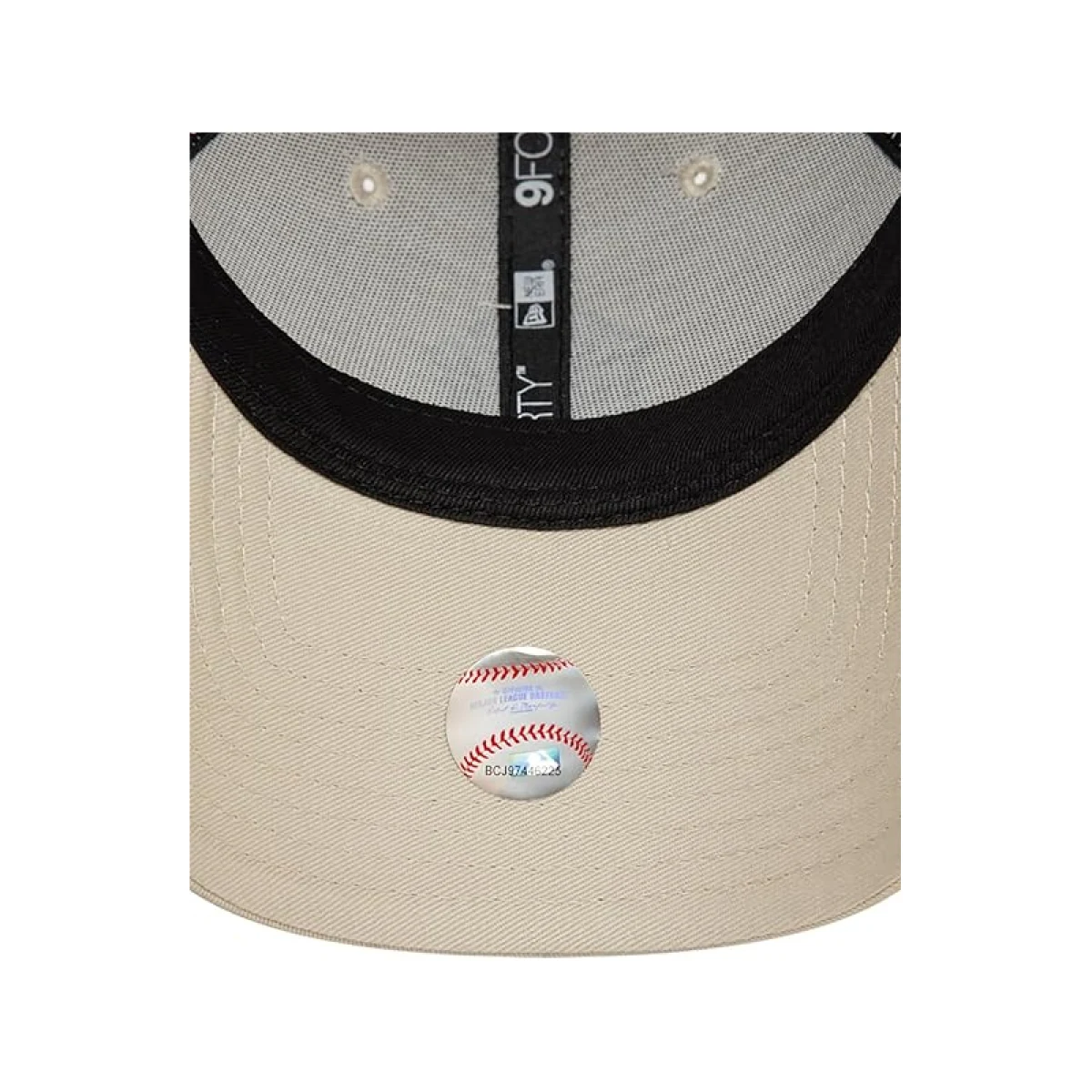 Pánská kšiltovka NEW ERA 940 MLB Team outline 9forty NEYYAN · záber 4