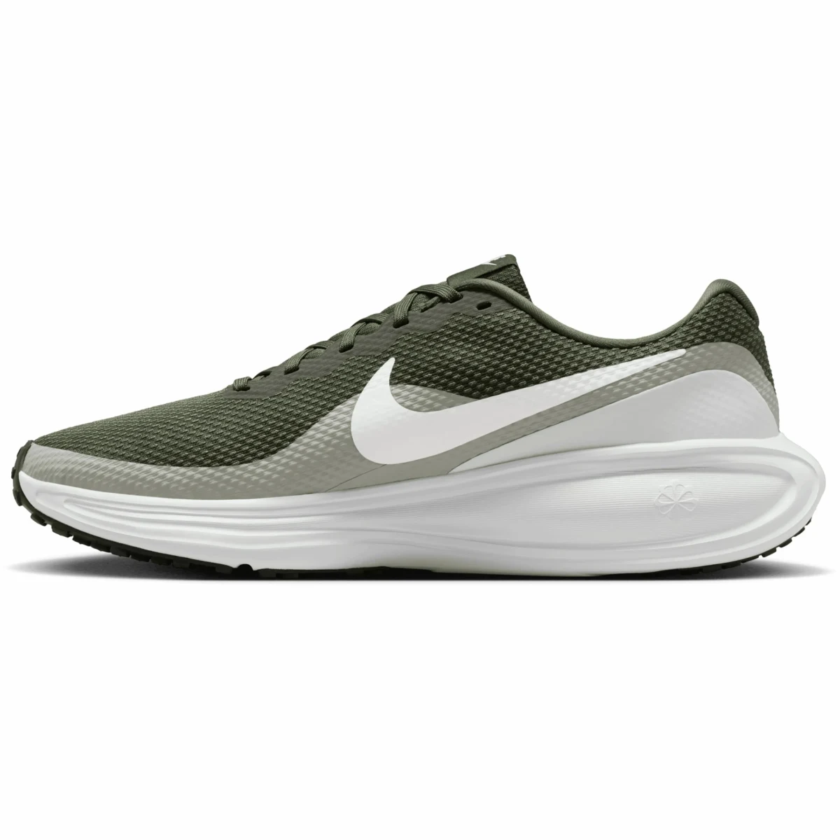 Nike Revolution 8 m · záber 2