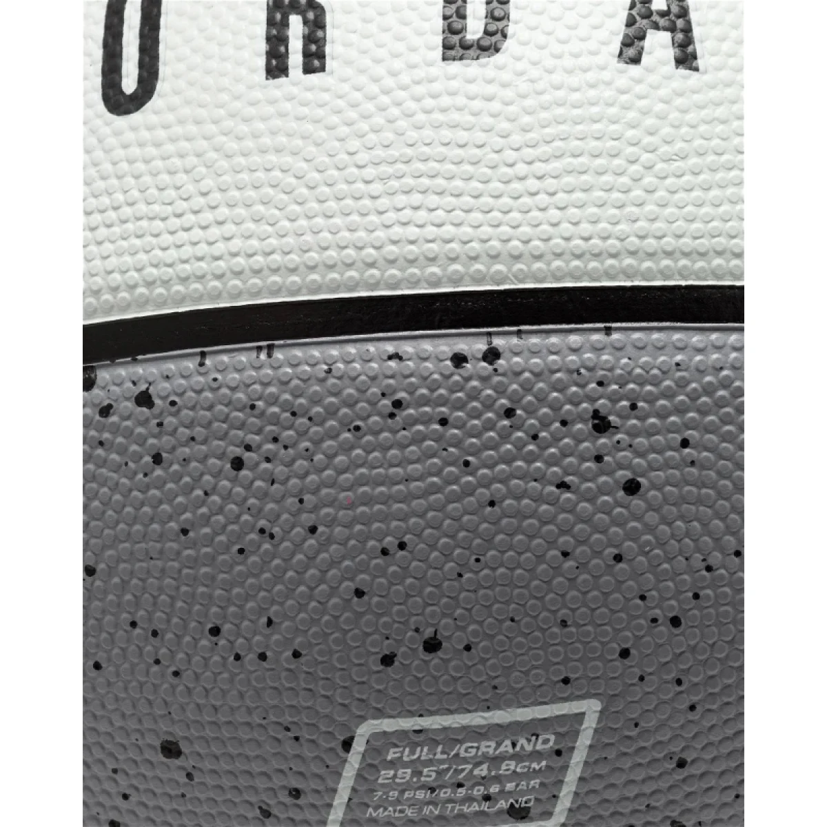 Basketbalový míč NIKE JORDAN PLAYGROUND 8P 07 CG WH BK · záber 3