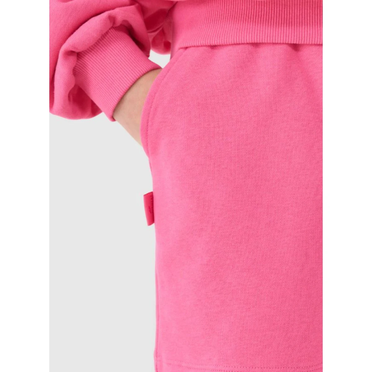 Dívčí teplákové kraťasy 4F JUNIOR SHORTS CAS F470-54S-PINK · záber 5