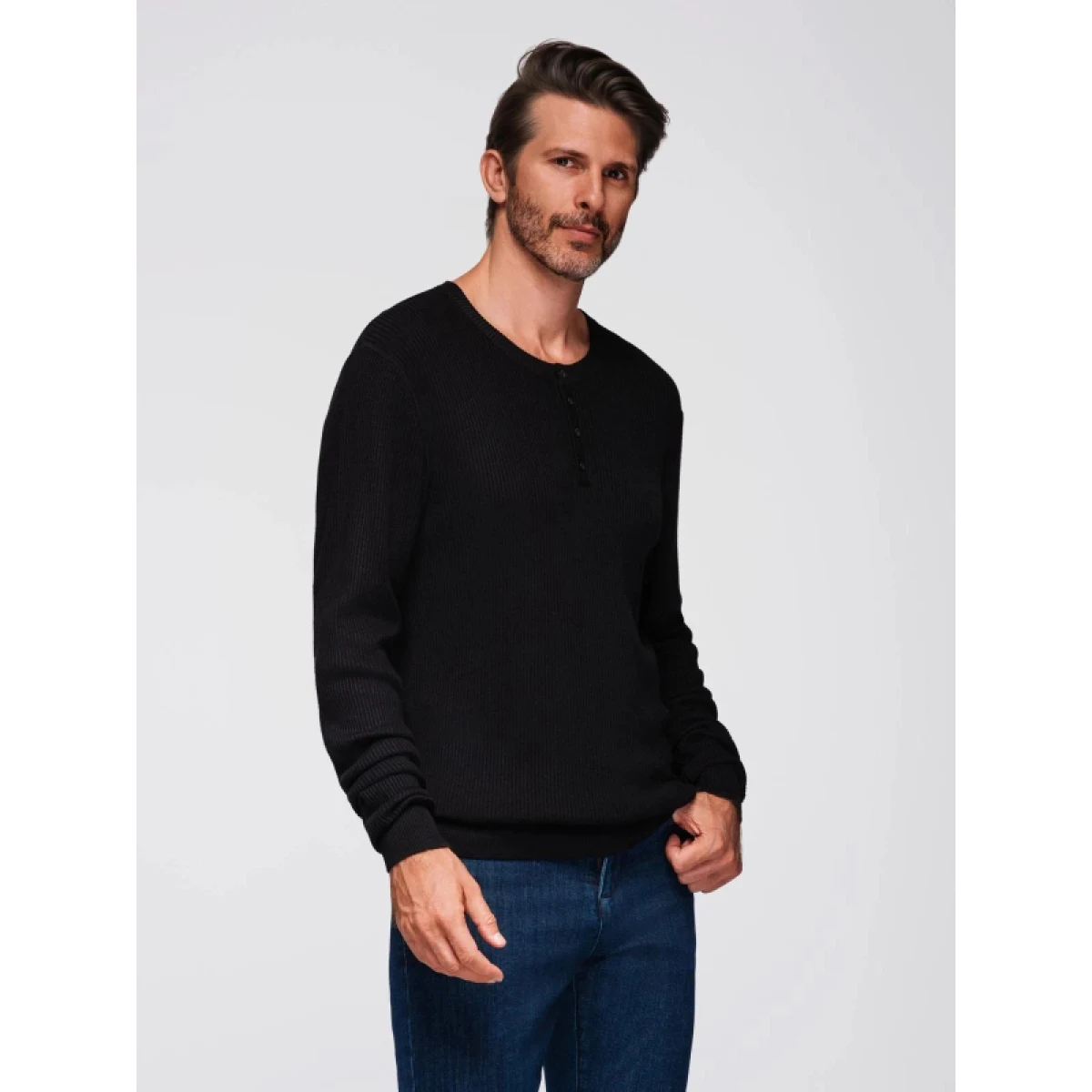 Pánský svetr OMBRE Sweater OM-SWSW-0182 V-2 black · záber 2