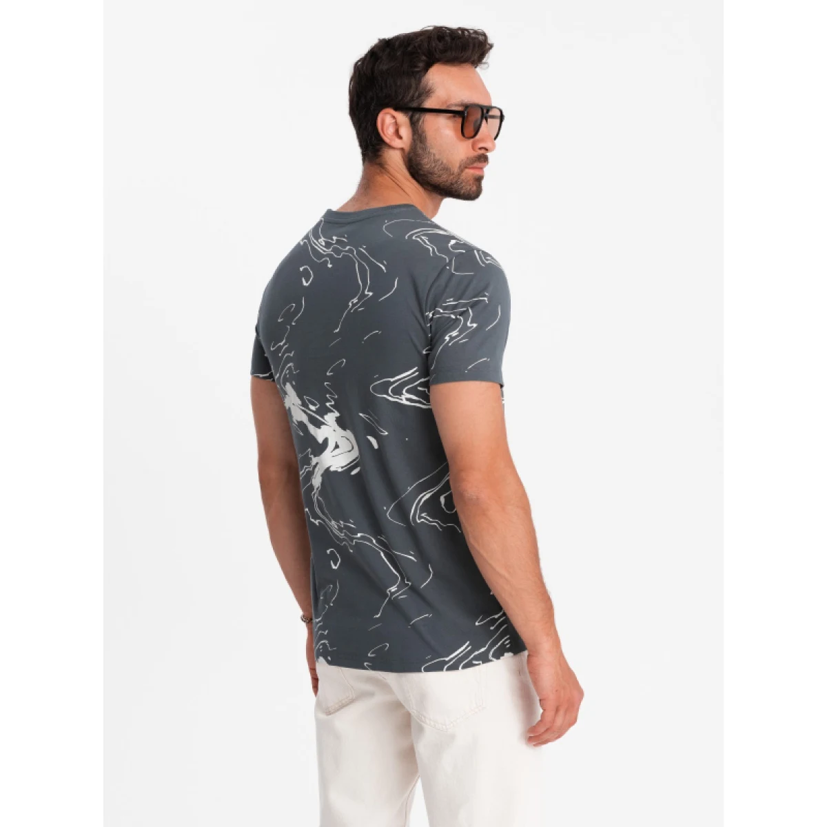 Pánské tričko s krátkým rukávem a v-výstřihem OMBRE T-shirt OM-TSFP-0184 V-3 dark grey · záber 3