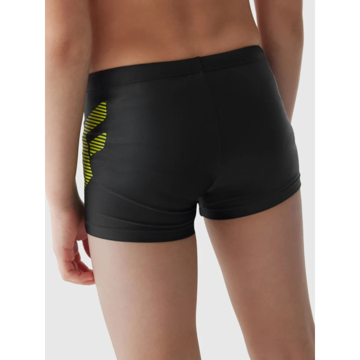 Chlapecké plavky 4F JUNIOR SWIMMING TRUNKS-JWSS24USWTM021-20S-DEEP BLACK · záber 4