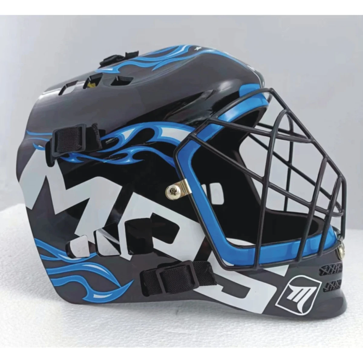 Florbalová helma MPS PRO FLAME - Black Blue · záber 2