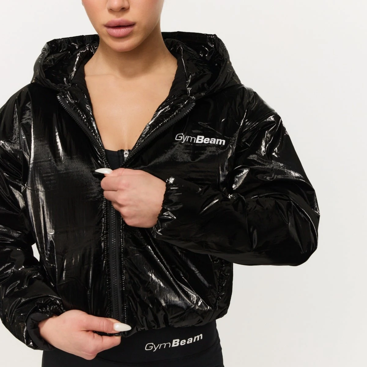 GymBeam Women‘s Prime Jacket Black - Velikost: XS | Barva: čierna | Pohlavie: Dámské | Hmotnost: 0,535 kg | Balení: 14 · záber 3