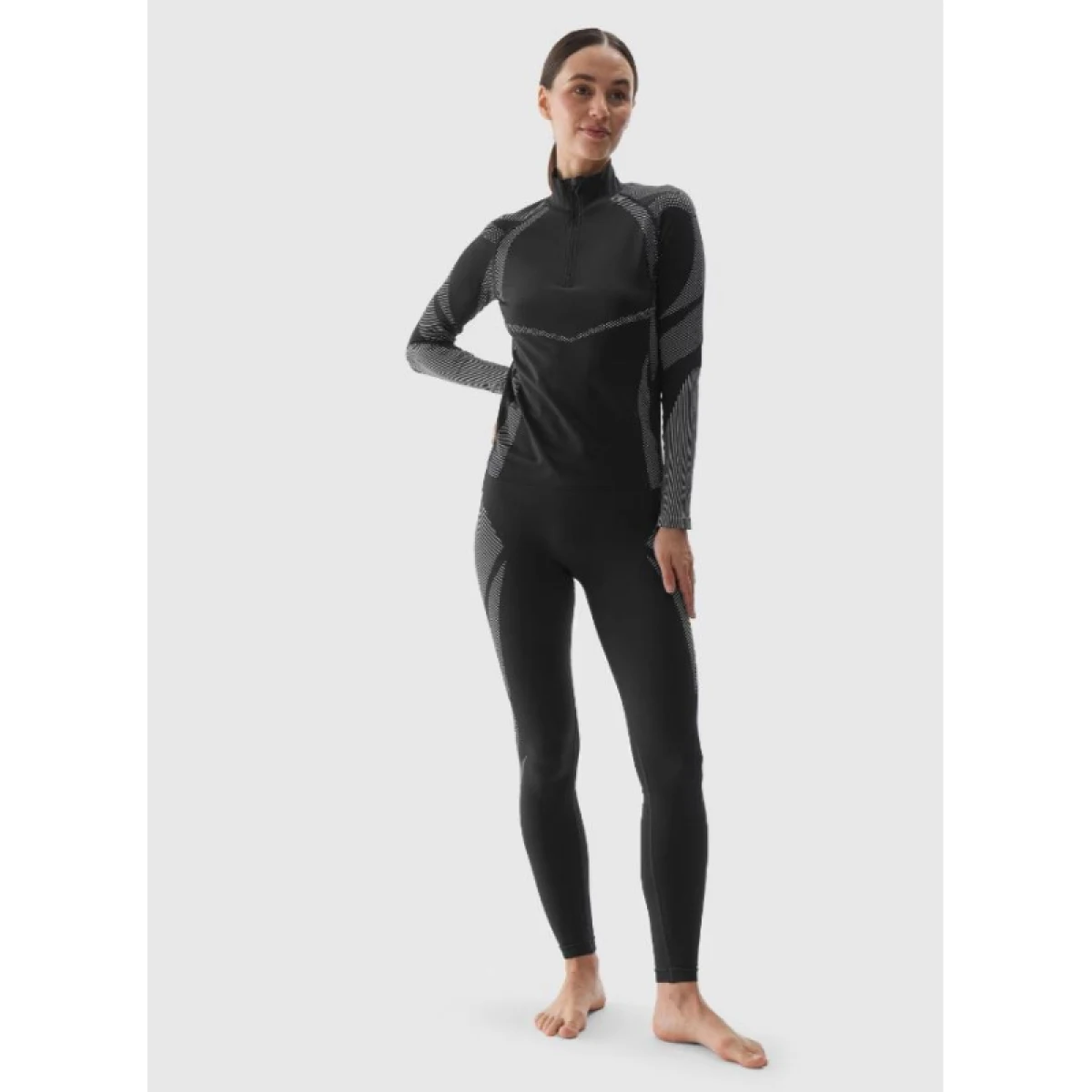 Dámské termo kalhoty 4F SEAMLESS UNDERWEAR-WAW24USEAF159-20S-DEEP BLACK · záber 2