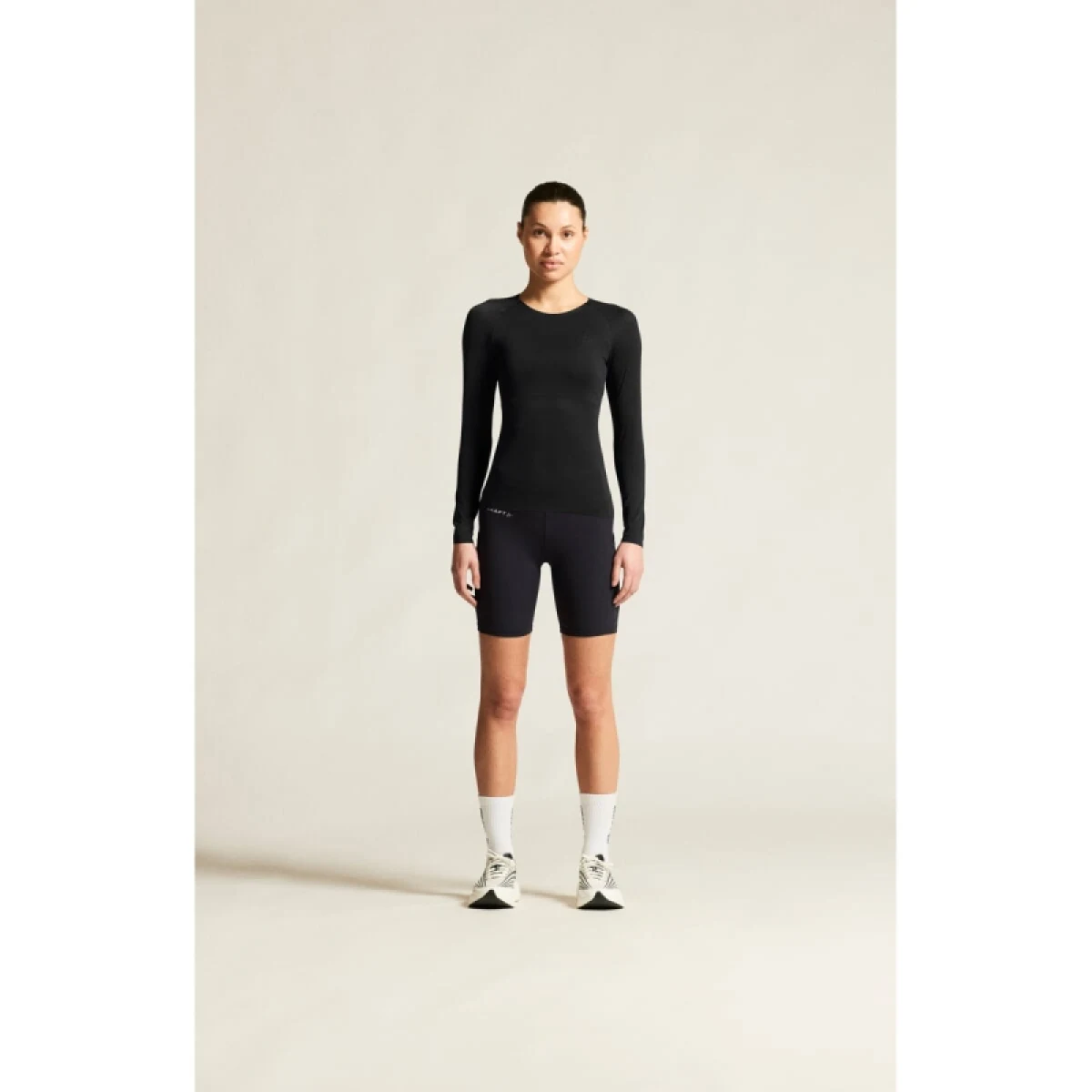 Dámský cyklistický dres s dlouhým rukávem CRAFT PRO DRY NANOWEIGHT LS W · záber 4