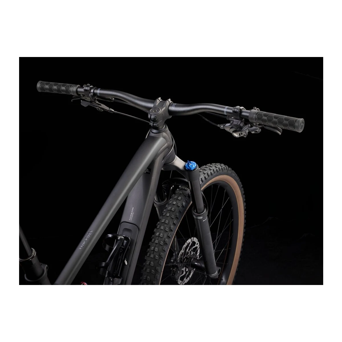 Trek Top Fuel 8 Gen 4 Matte Dark Web 2026 · záber 5
