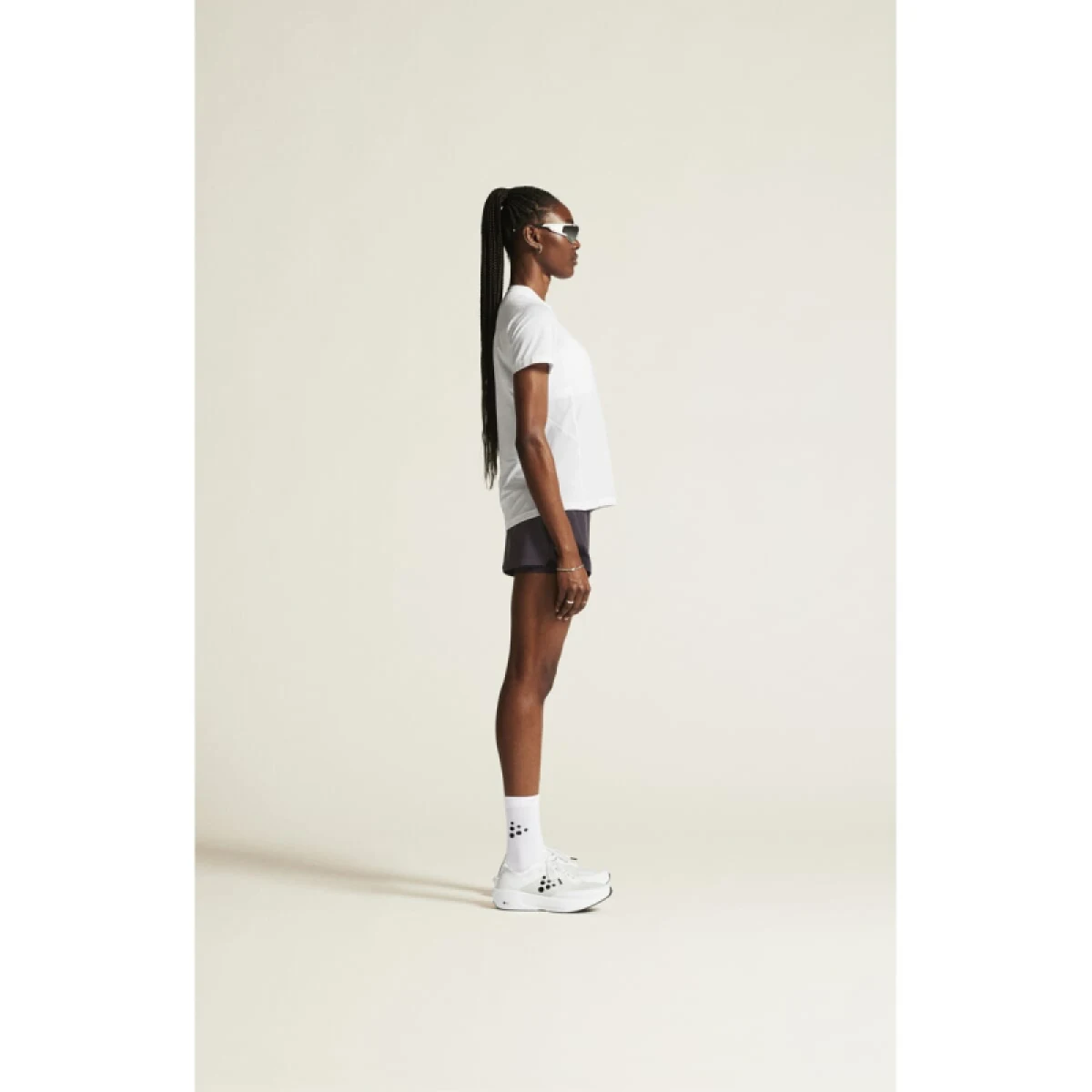 Dámské tréninkové tričko s krátkým rukávem CRAFT W T-Shirt ADV Essence SS 2 - Velikost: M | Barva: biela · záber 5