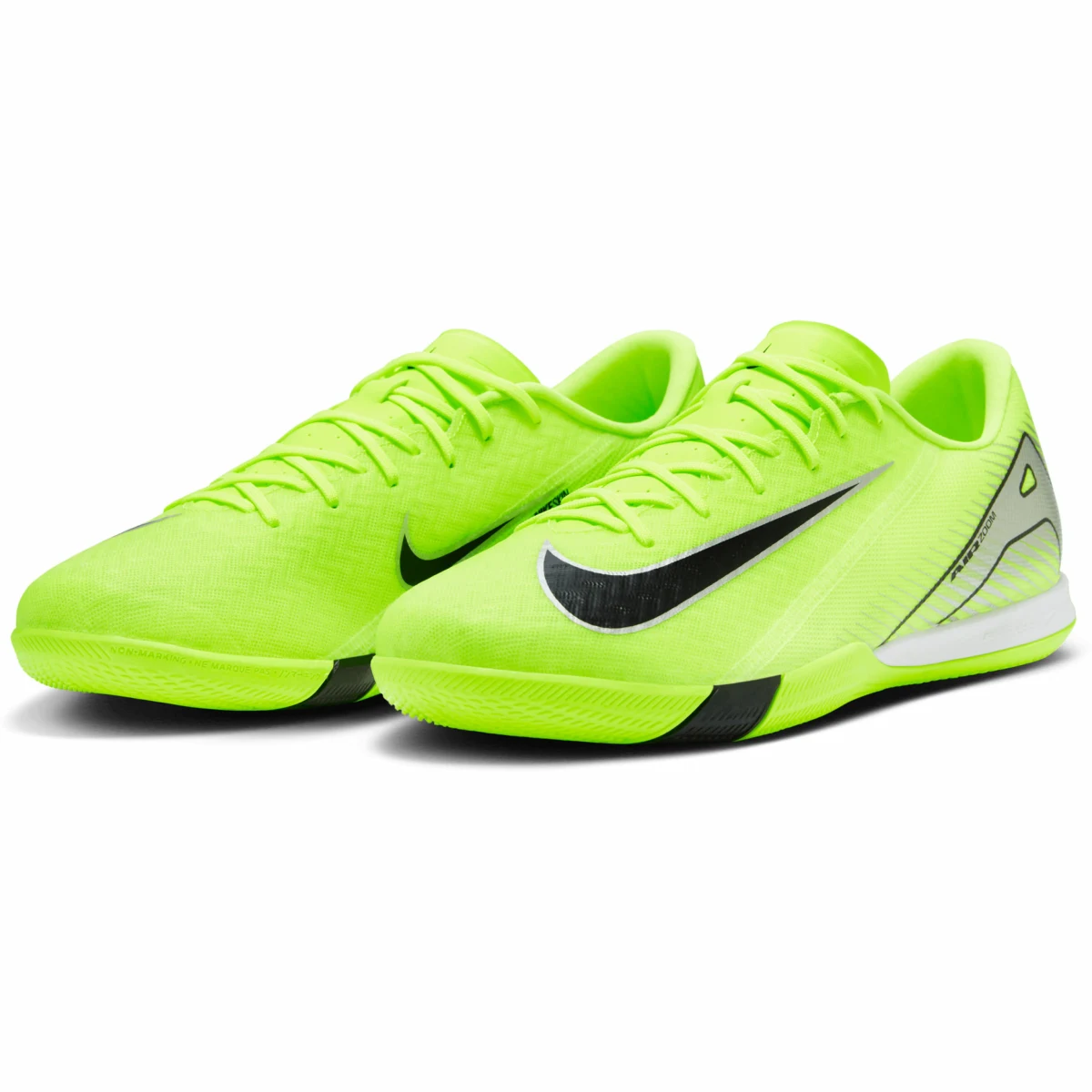 Nike Mercurial Vapor 16 Academy IC Low-Top Velikost: 45,5 EUR · záber 2