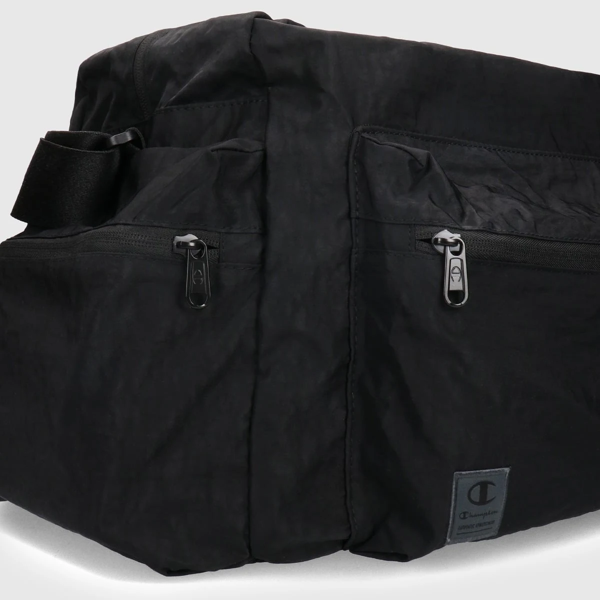 Champion Large Shoulder Bag Black · záber 4