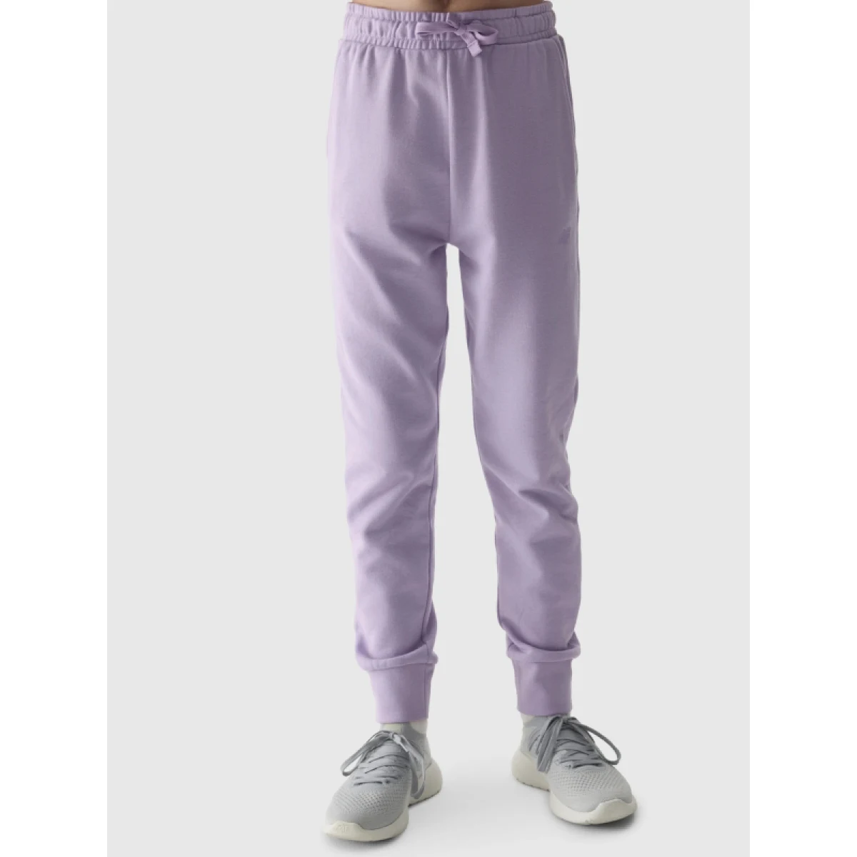 Dívčí tepláky 4F JUNIOR TROUSERS-4FJWSS24TTROF587-52S-LIGHT VIOLET · záber 3