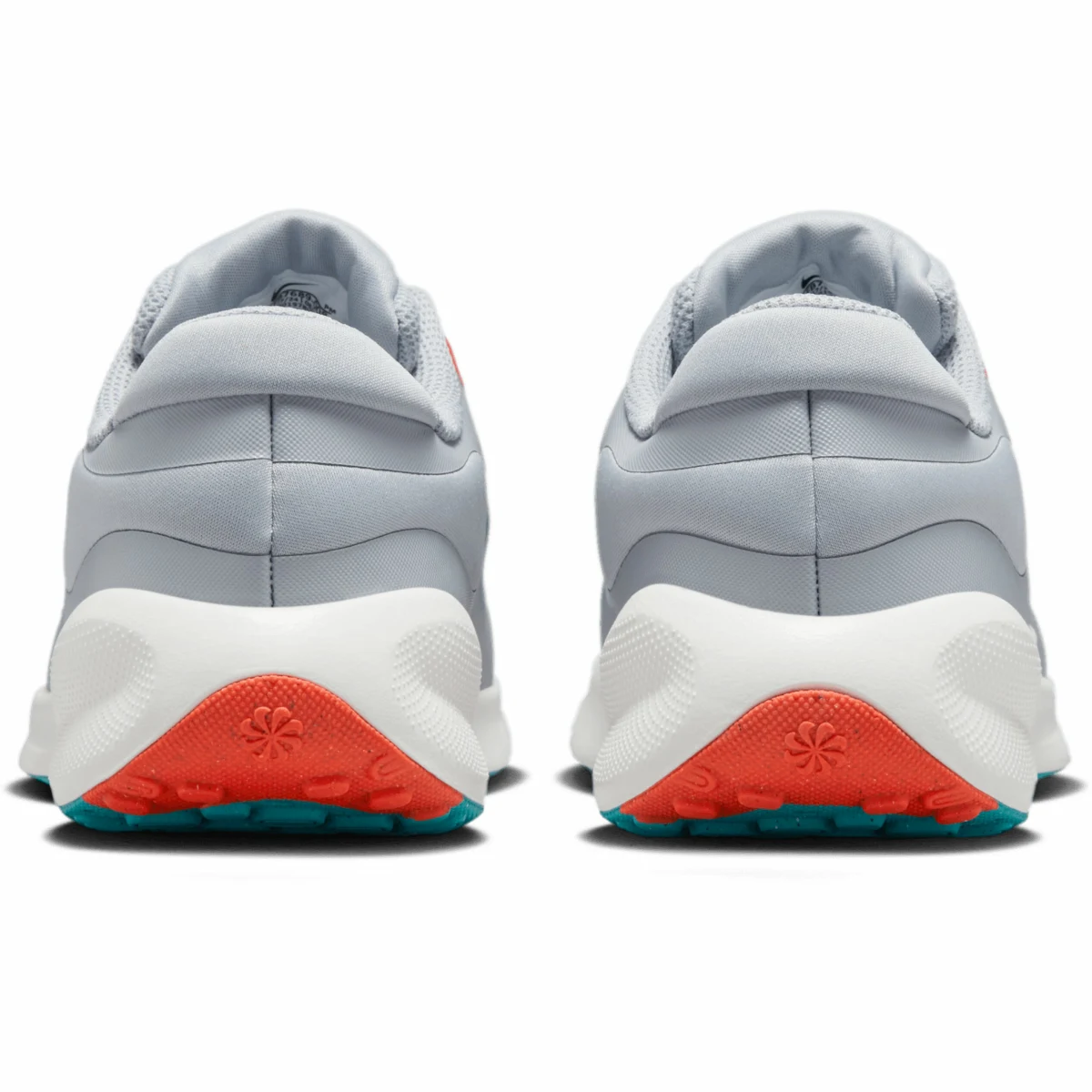 Nike Revolution 7 (GS) · záber 5