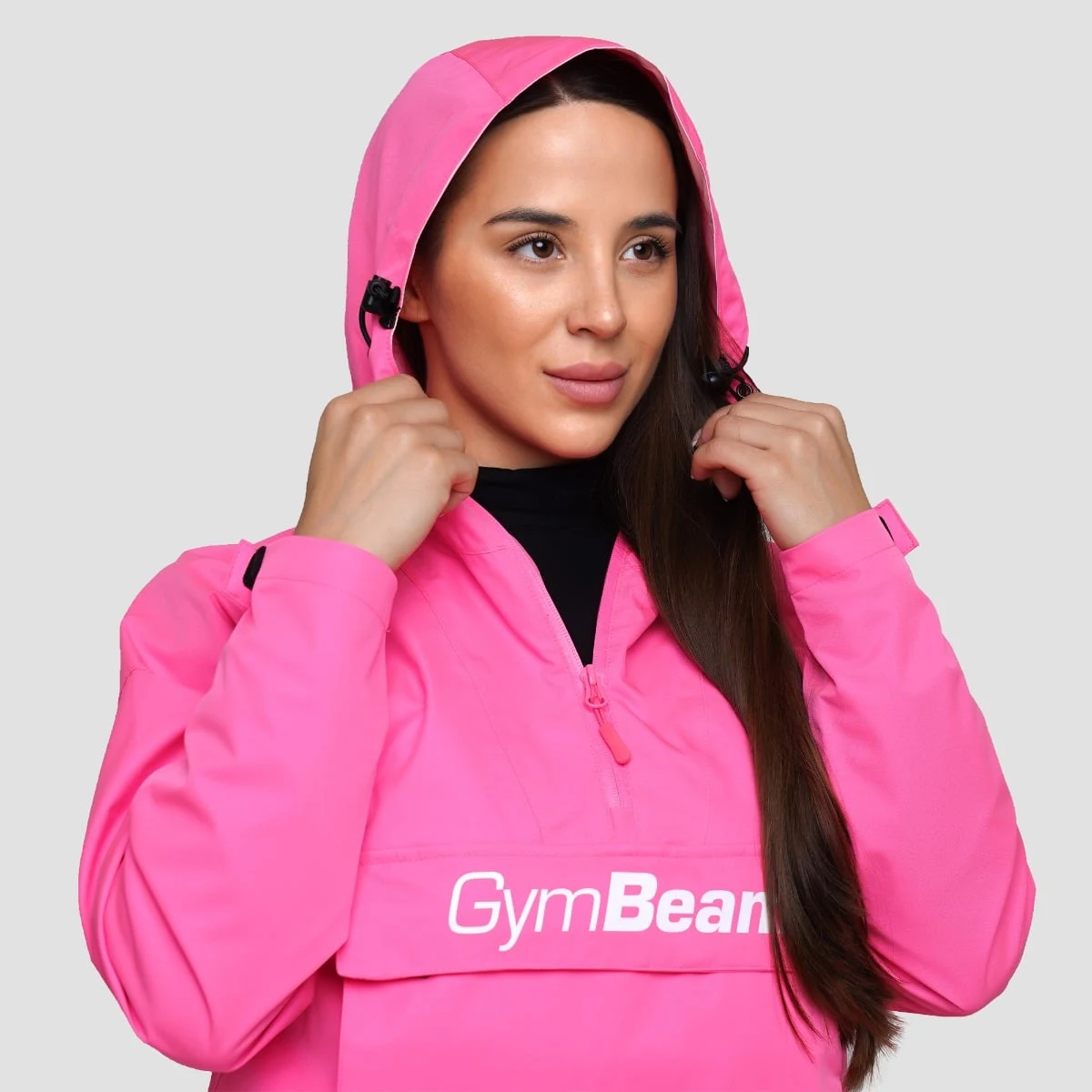 GymBeam Dámská bunda Rain Smock Fuchsia - Velikost: S | Barva: ružová | Pohlavie: Dámské | Hmotnost: 0,33 kg | Balení: 20 · záber 4