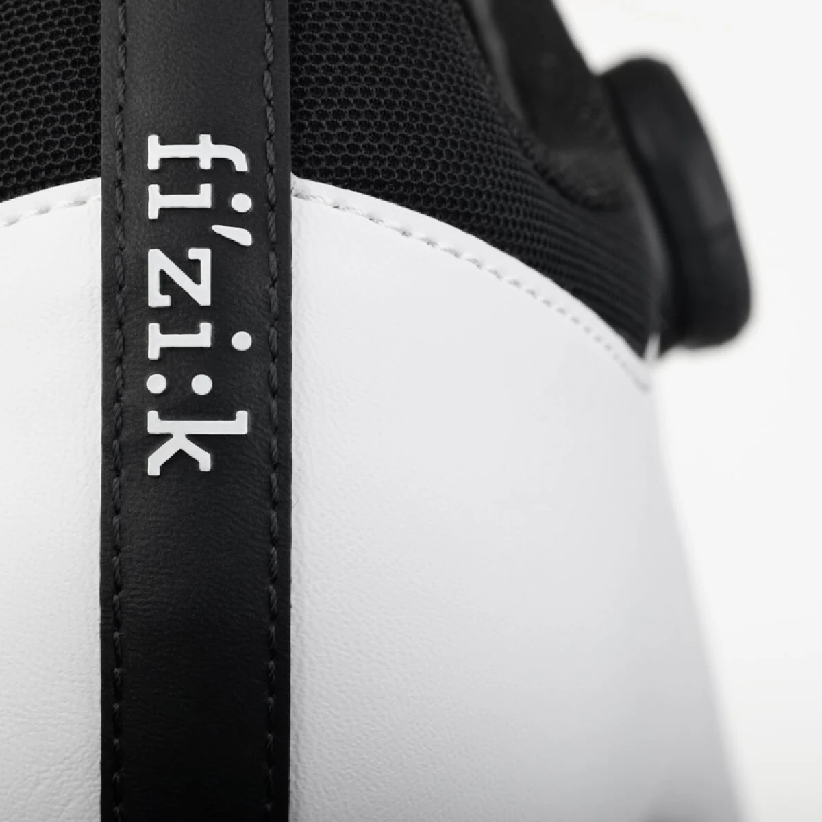 Cyklistické boty FIZIK tretry Vento Omna bílá černá · záber 5