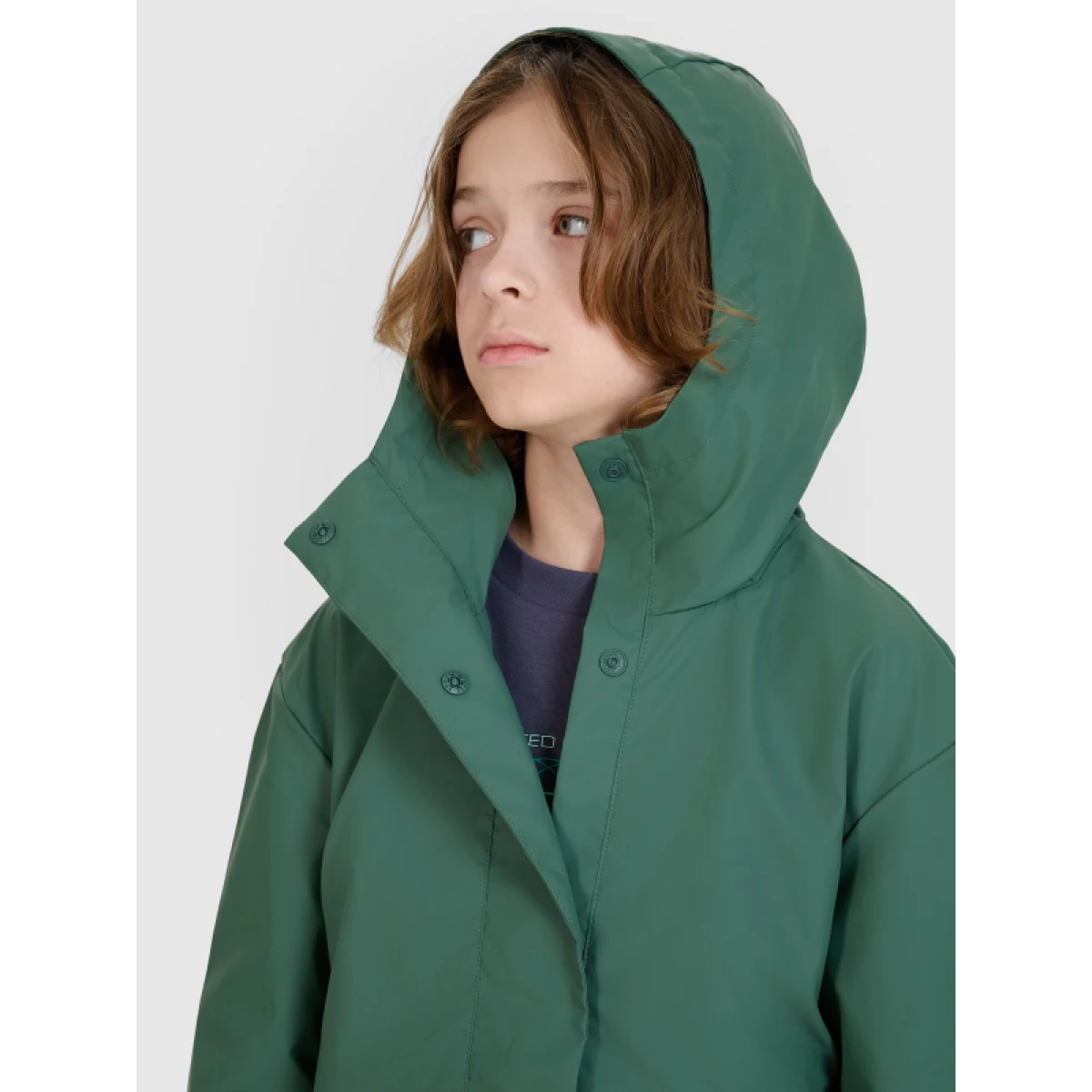 Chlapecká nepromokavá bunda 4F JUNIOR JACKET-JWSS25TJACU213-41S-GREEN · záber 3