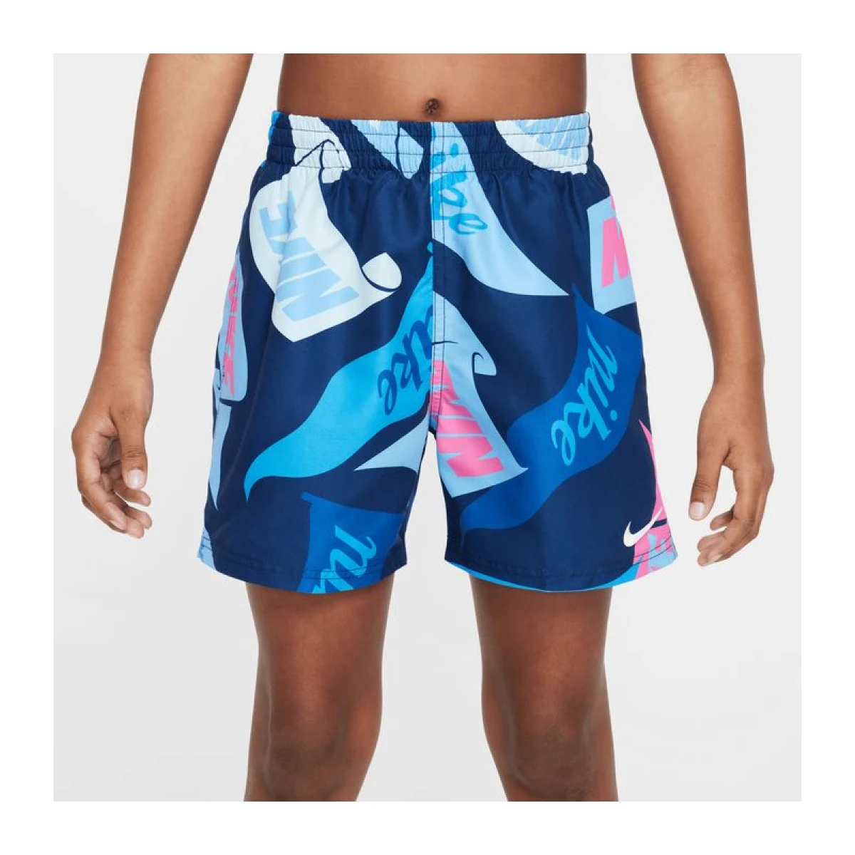 Chlapecké plavky NIKE SWIM TOSSED FLAGS 4 inch MIDNIGHT N-MIDNIGHT NAVY · záber 3
