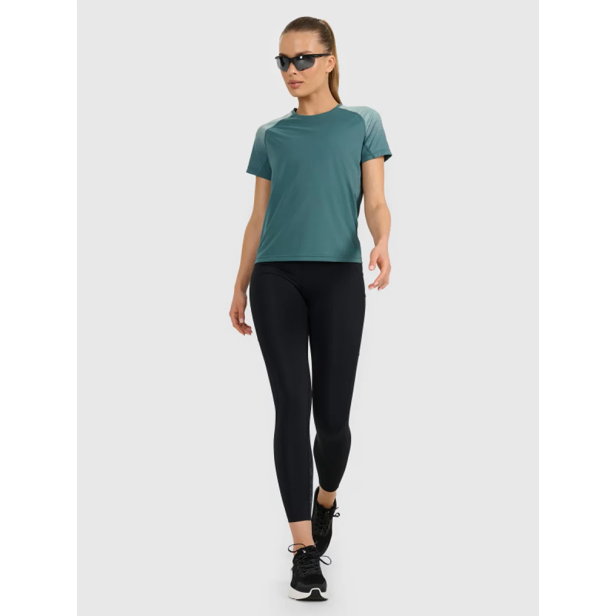 Dámské běžecké zateplené legíny 4F TIGHTS FNK F357-WAW25TFTIF357-20S-DEEP BLACK · záber 4