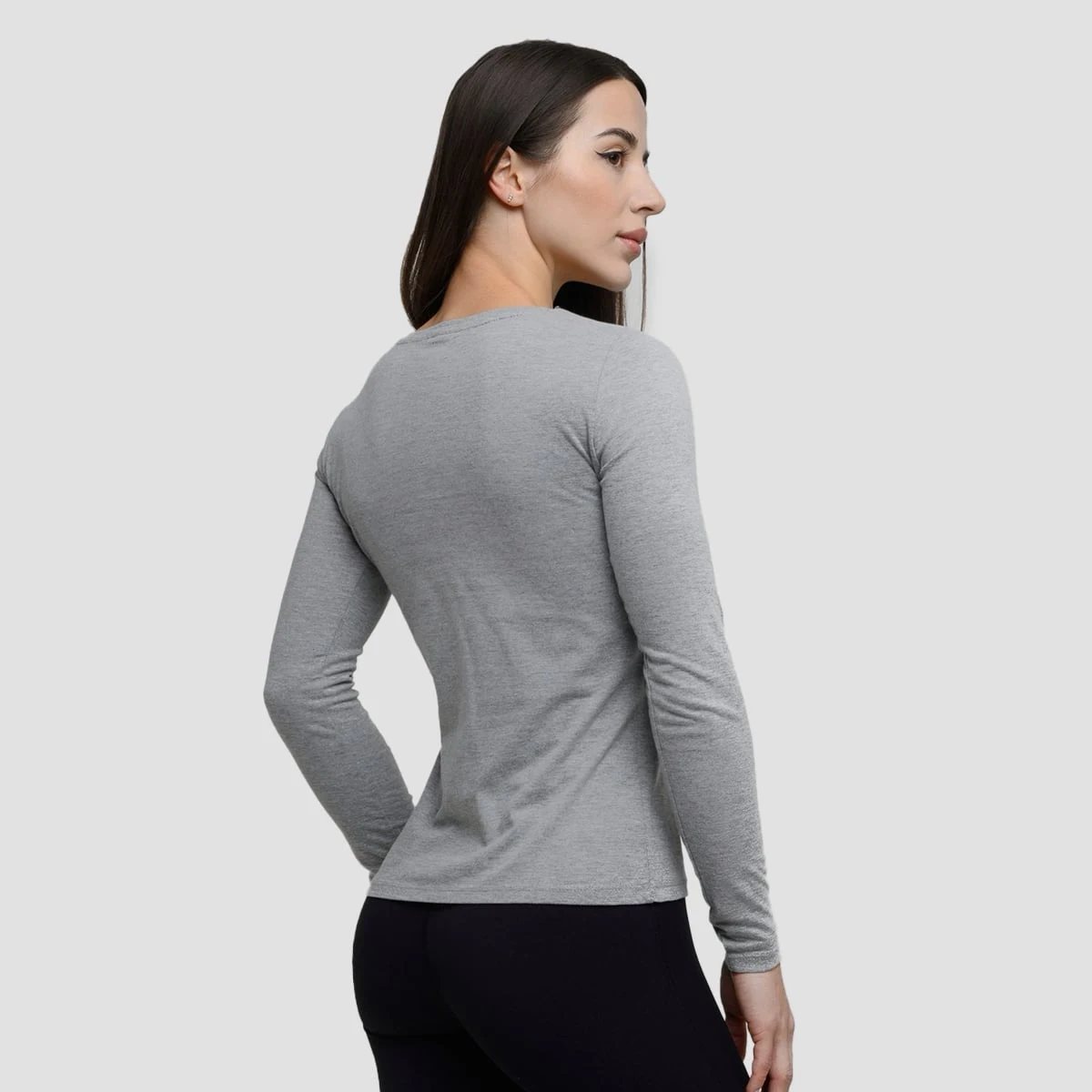 GymBeam Dámské triko s dlouhým rukávem Basic Grey - Velikost: XS | Barva: sivá | Pohlavie: Dámské | Hmotnost: 0,139 kg · záber 3