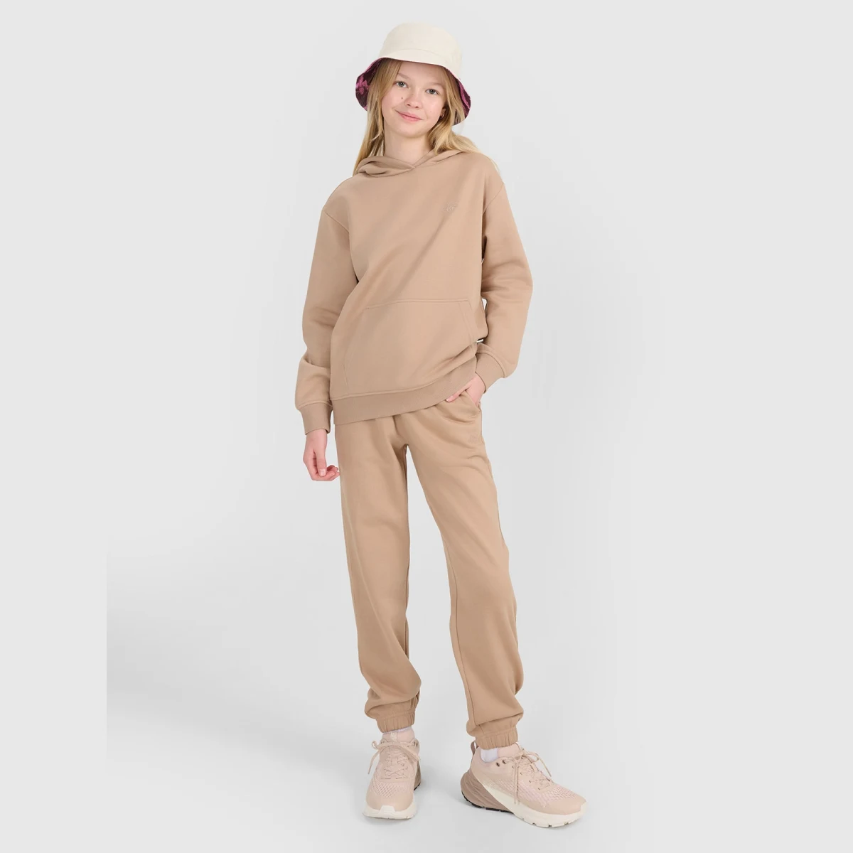 KALHOTY · záber 1