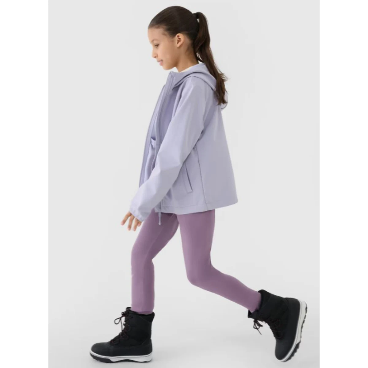 Dívčí tréninková softshellová bunda s kapucí 4F JUNIOR SOFTSHELL JACKET-JWSS25TSOFF305-27S-GREY · záber 5