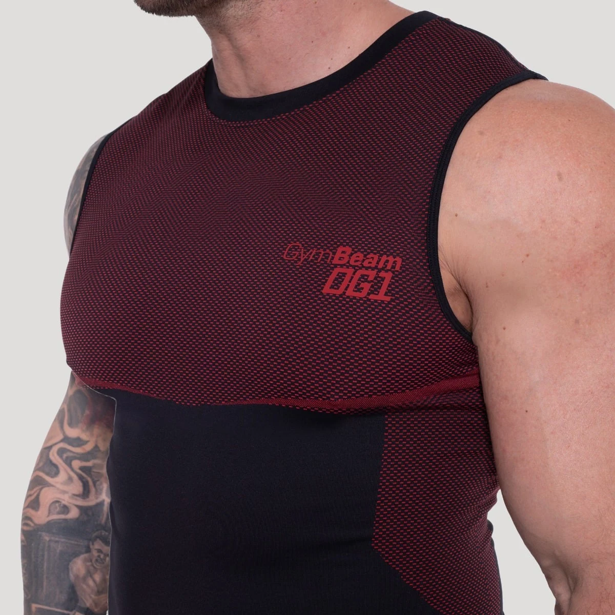 GymBeam Bezešvé tílko OG1 Black/Red - Velikost: S | Barva: čierna | Hmotnost: 0,1673 kg | Balení: 110 · záber 2