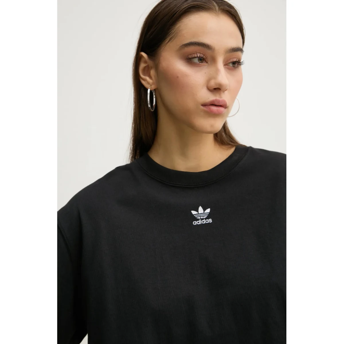 Dámské tričko s krátkým rukávem ADIDAS ORIGINALS ESS CROP TEE BLACK · záber 5