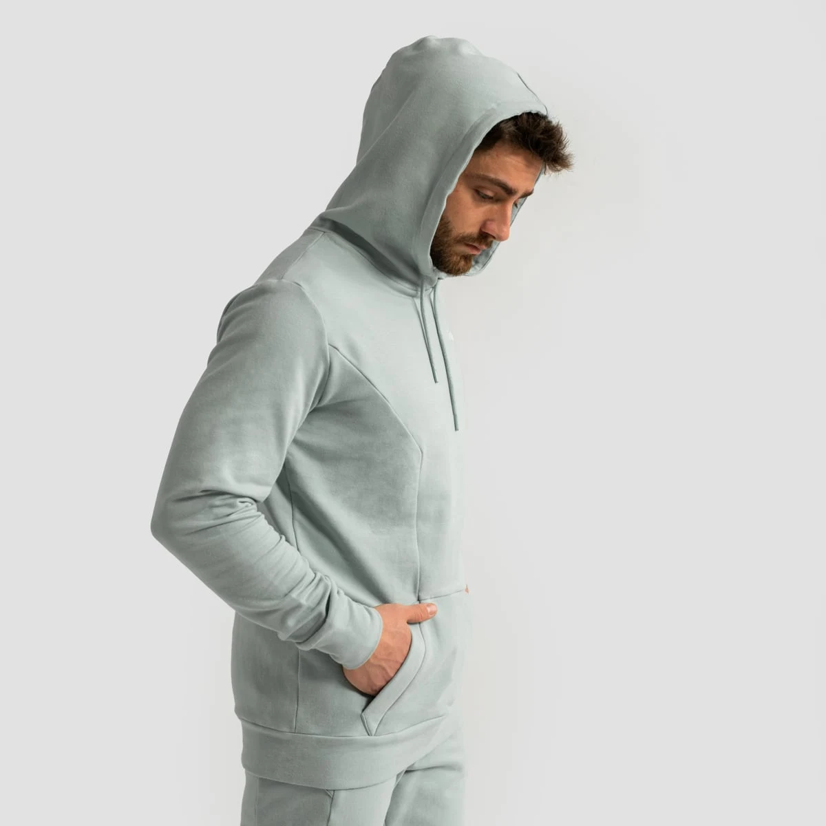 GymBeam Mikina Limitless Hoodie Eucalypt - Velikost: XXL | Barva: zelená | Hmotnost: 0,75 kg | Balení: 26 · záber 3