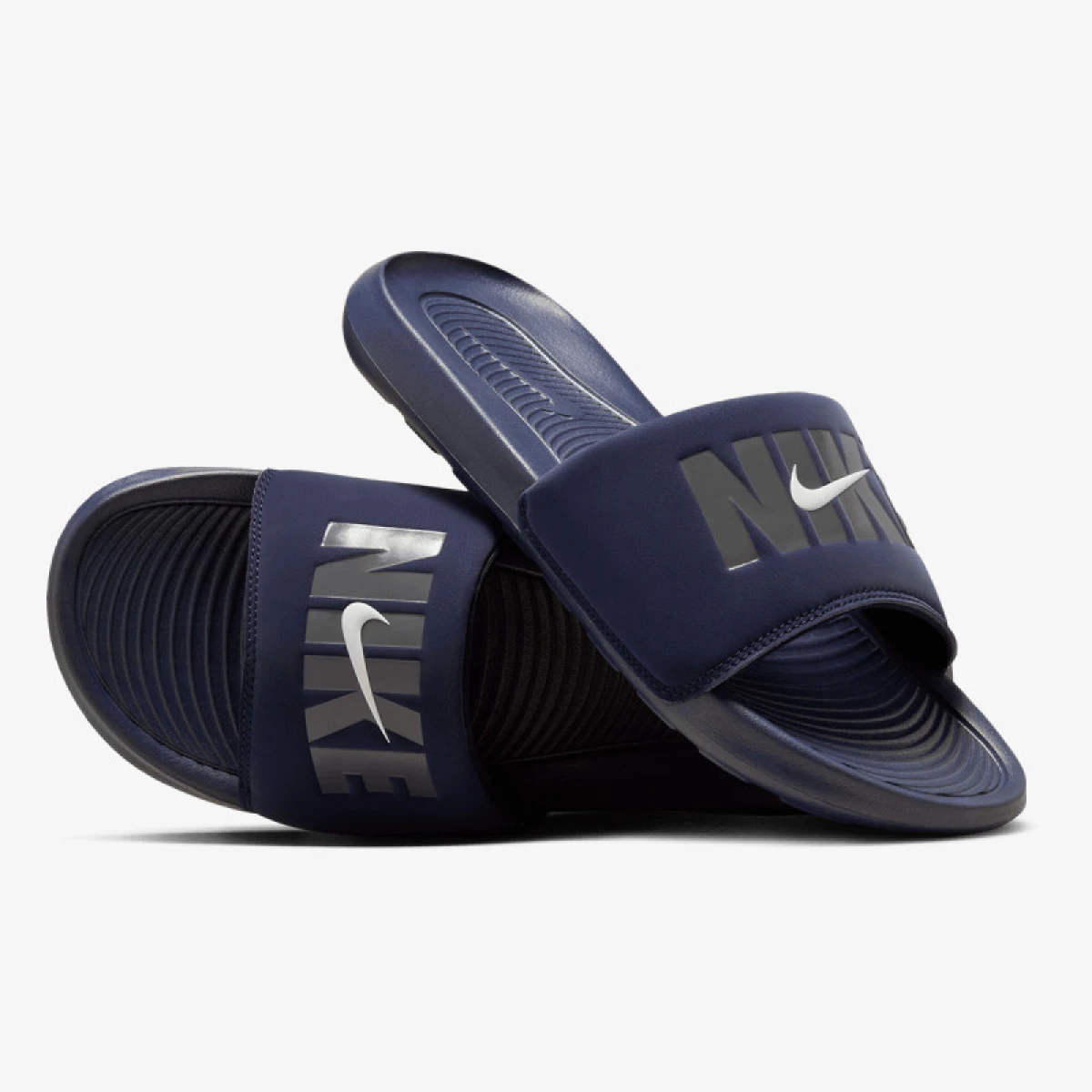 Pánské pantofle (plážová obuv) NIKE Victori One SE M obsidian dark grey summit white · záber 5