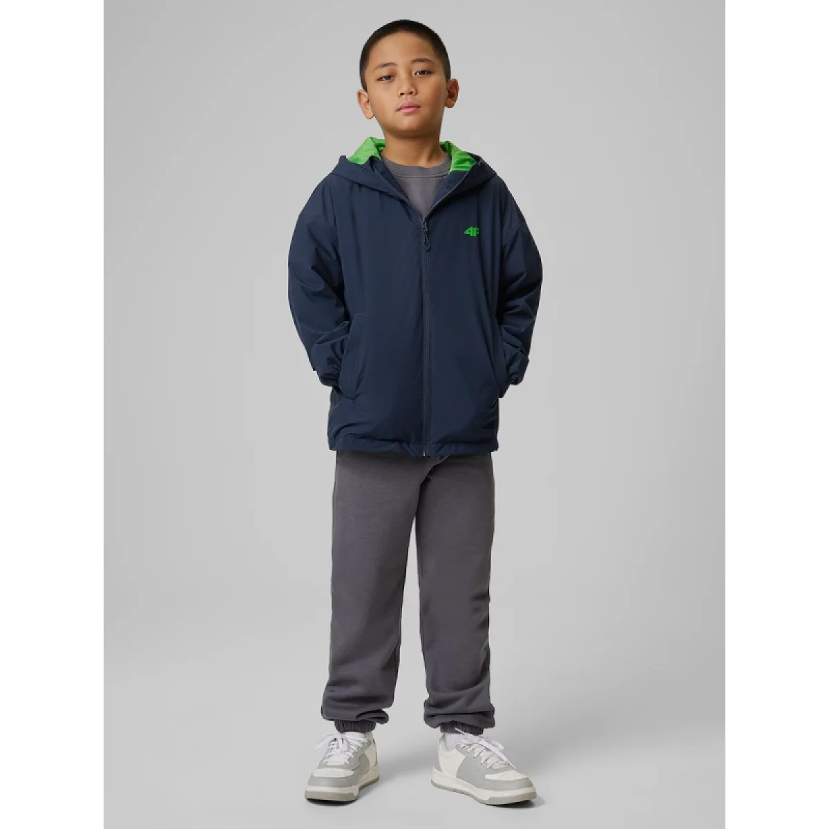 Chlapecká turistická bunda s kapucí 4F JUNIOR TECHNICAL JACKET U1096-31S-NAVY · záber 3