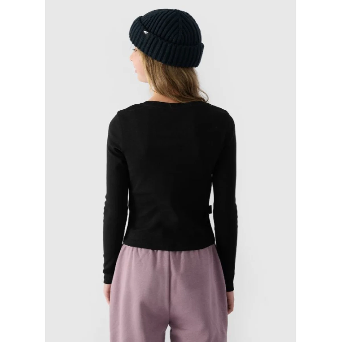 Dívčí tričko s dlouhým rukávem 4F JUNIOR LONGSLEEVE-JWAW24TLONF292-20S-DEEP BLACK · záber 3