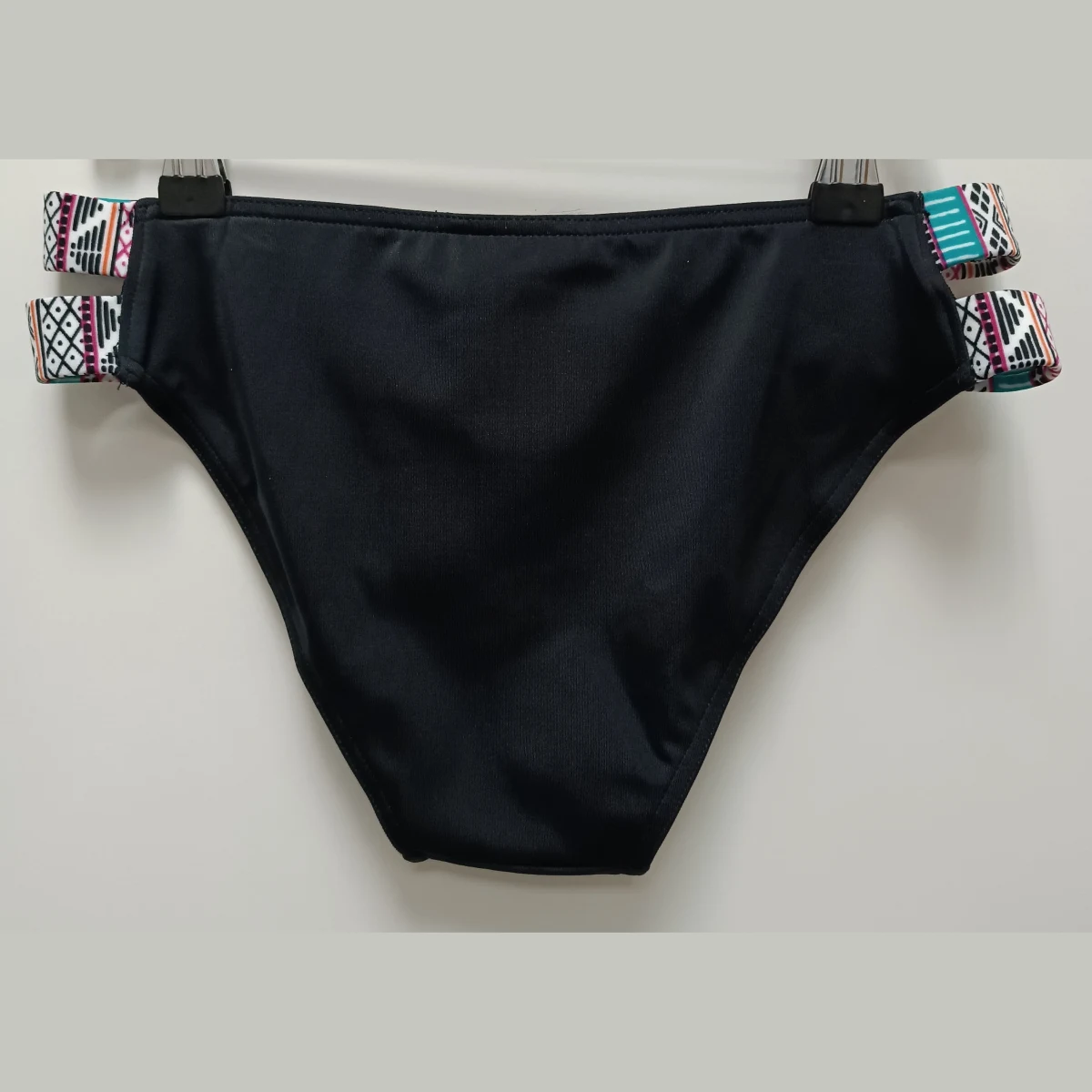Firefly M&MT Tarona Bikini Bottoms - Velikost: 34 | Barva: čierna · záber 2