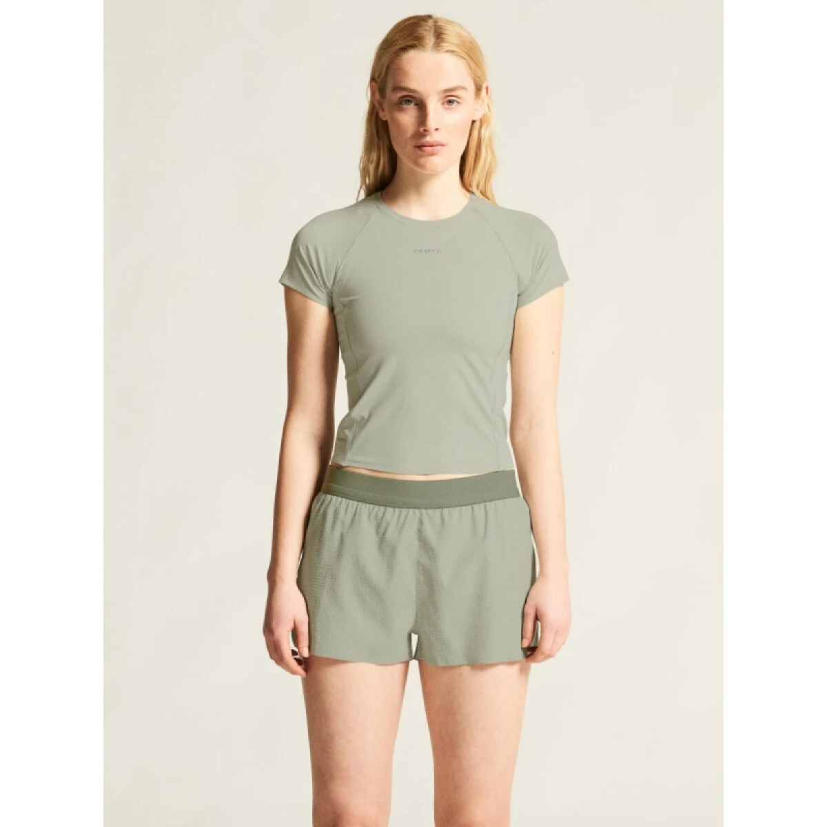 Dámské tréninkové tričko s krátkým rukávem CRAFT T-Shirt Hypervent Cropped - Velikost: M | Barva: biela · záber 12