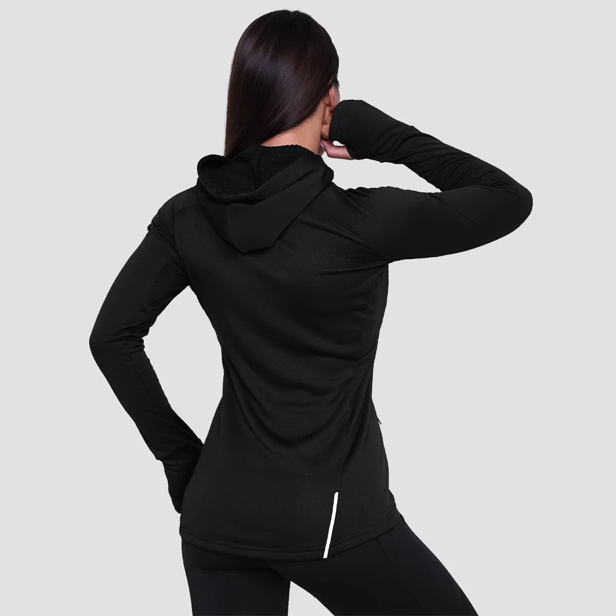 Women‘s Pulse 1/2 Zip Running Sweatshirt Black - GymBeam - Velikost: S | Barva: čierna | Pohlavie: Dámské | Hmotnost: 0,24 kg | Balení: 45 · záber 2