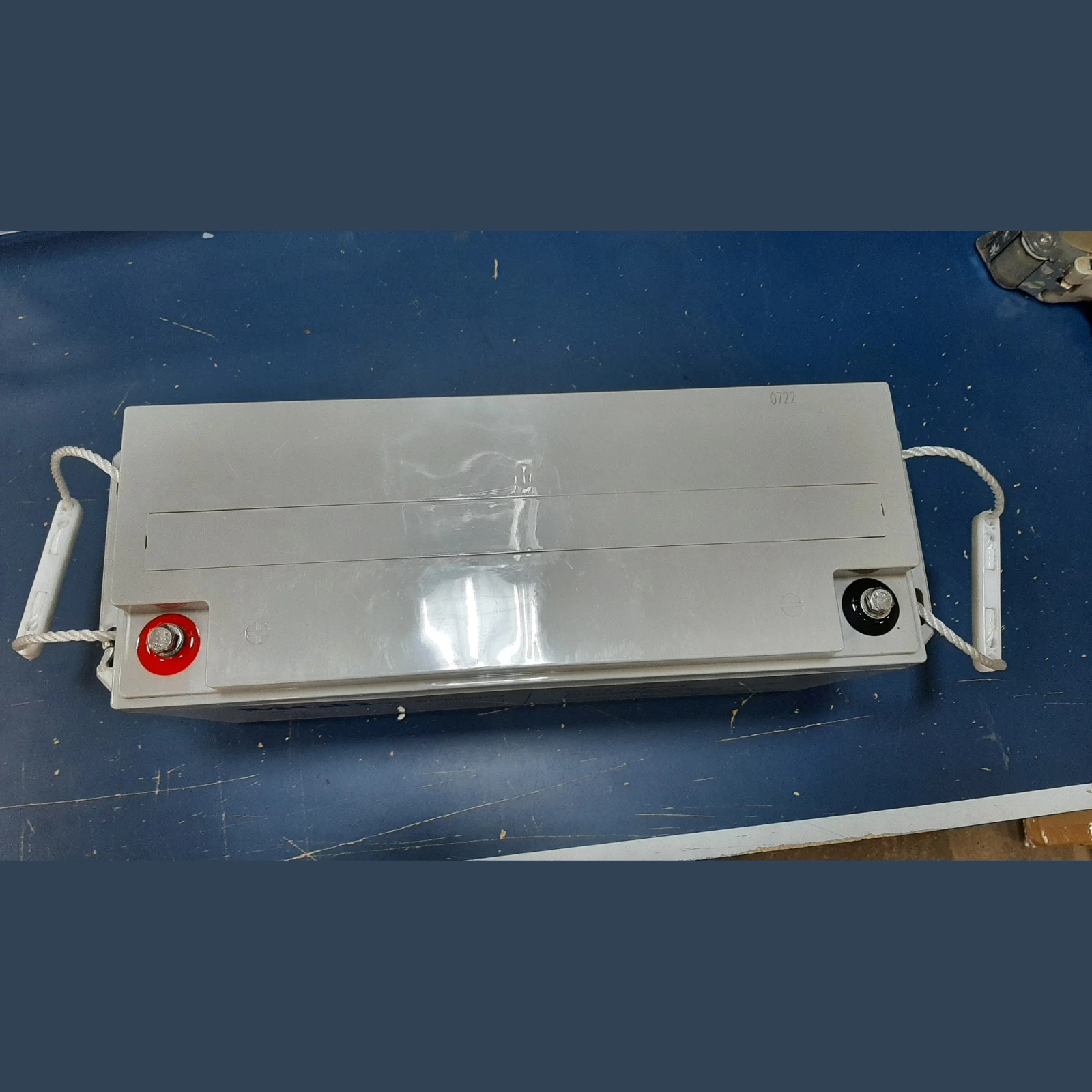 Trakční akumulátor MGB VRLA AGM 12V/150Ah - 2. jakost · záber 3