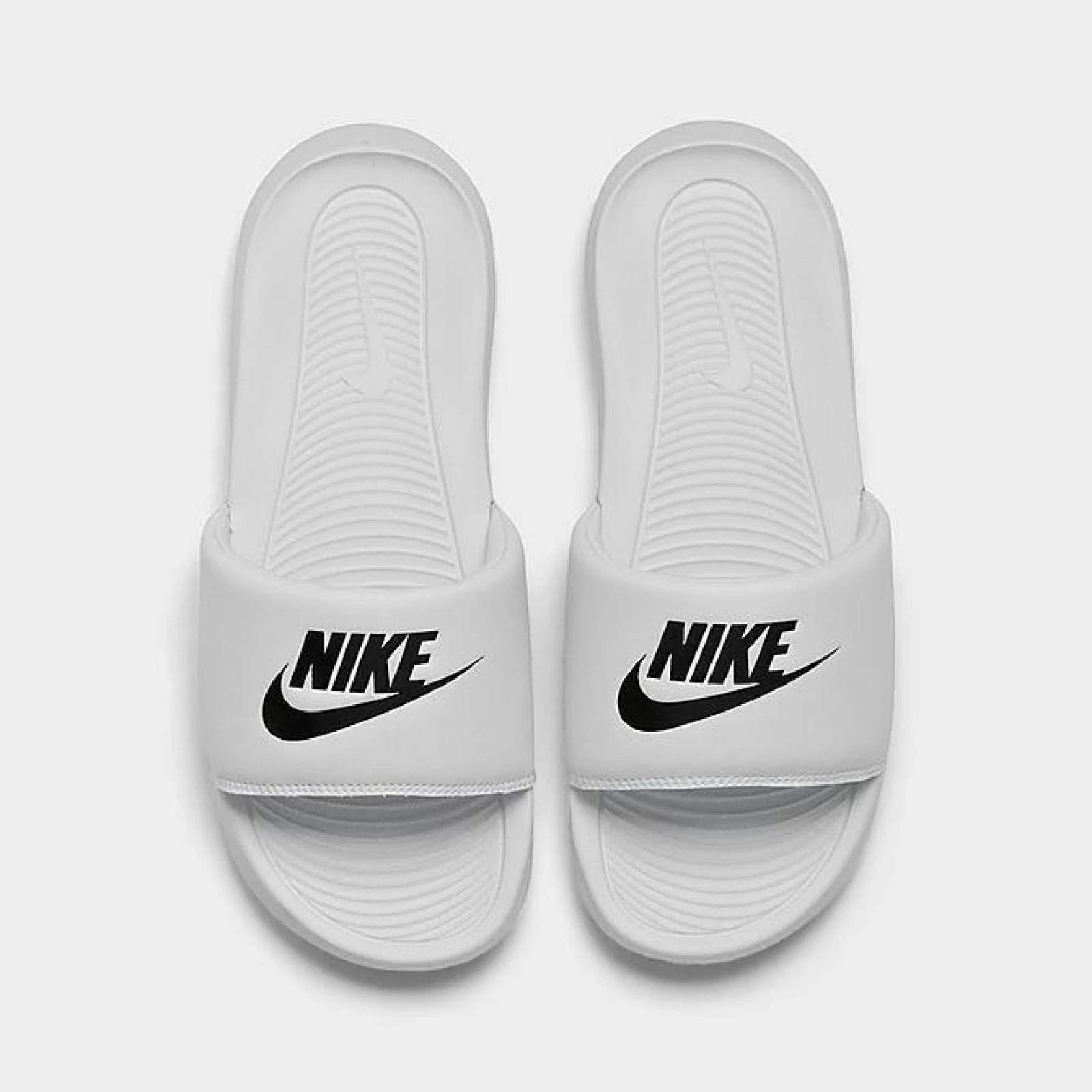 Nike Victori One Slide W - Velikost: 35,5 | Barva: čierna · záber 4