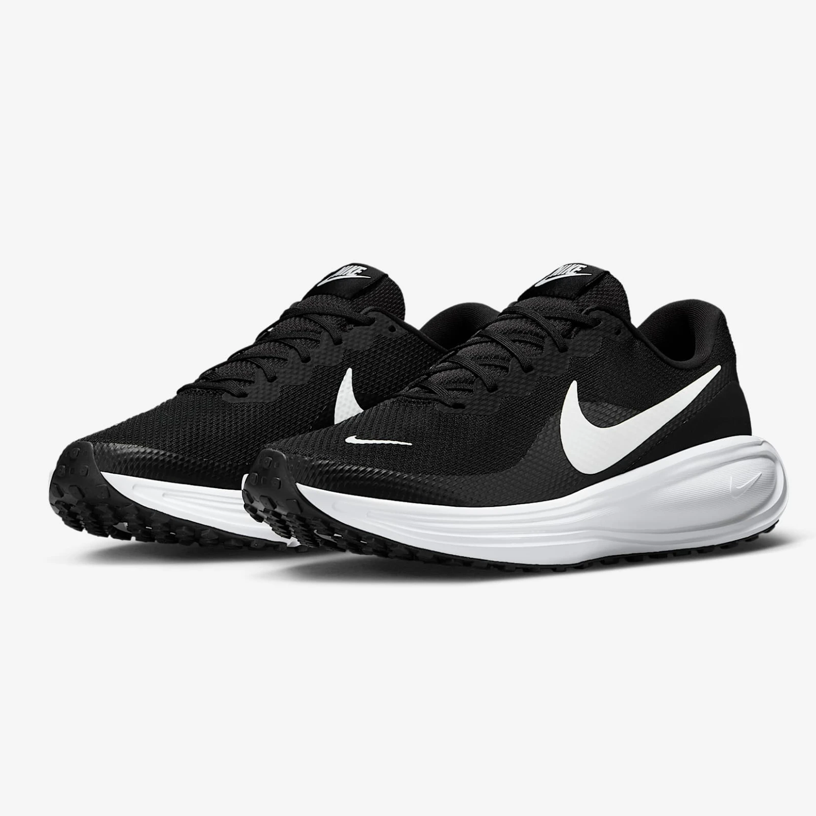 Nike Revolution 8 m · záber 2