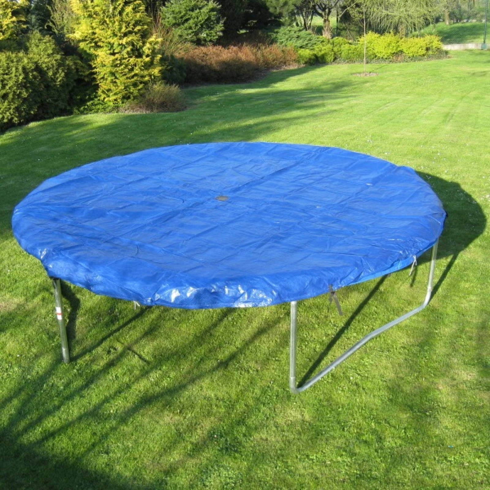 Ochranná plachta MASTER na trampolíny 396 cm · záber 2