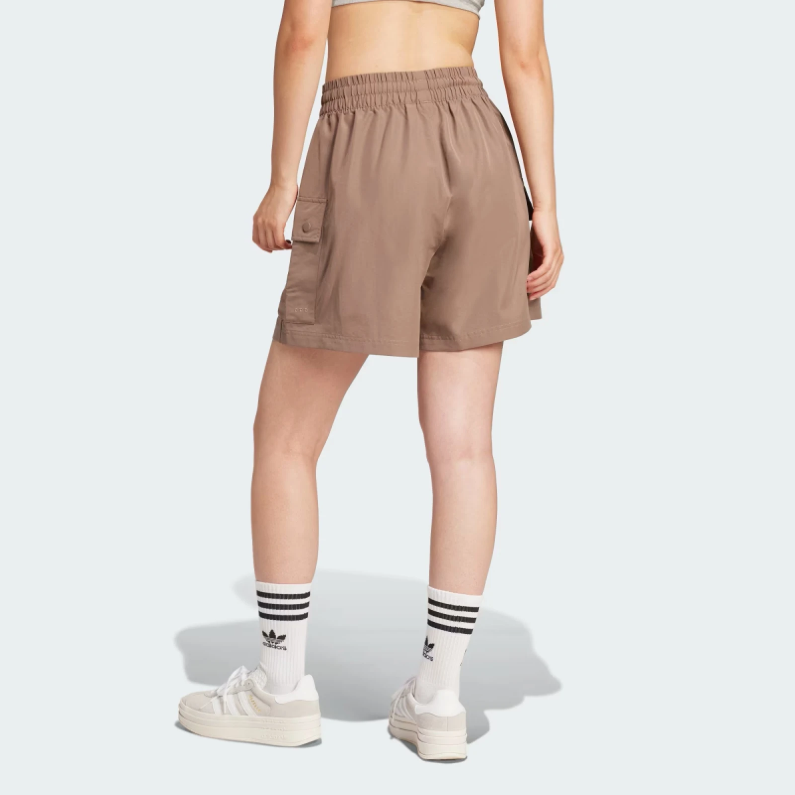 Dámské kraťasy ADIDAS ORIGINALS ESS C SHORTS-TRABRN · záber 3
