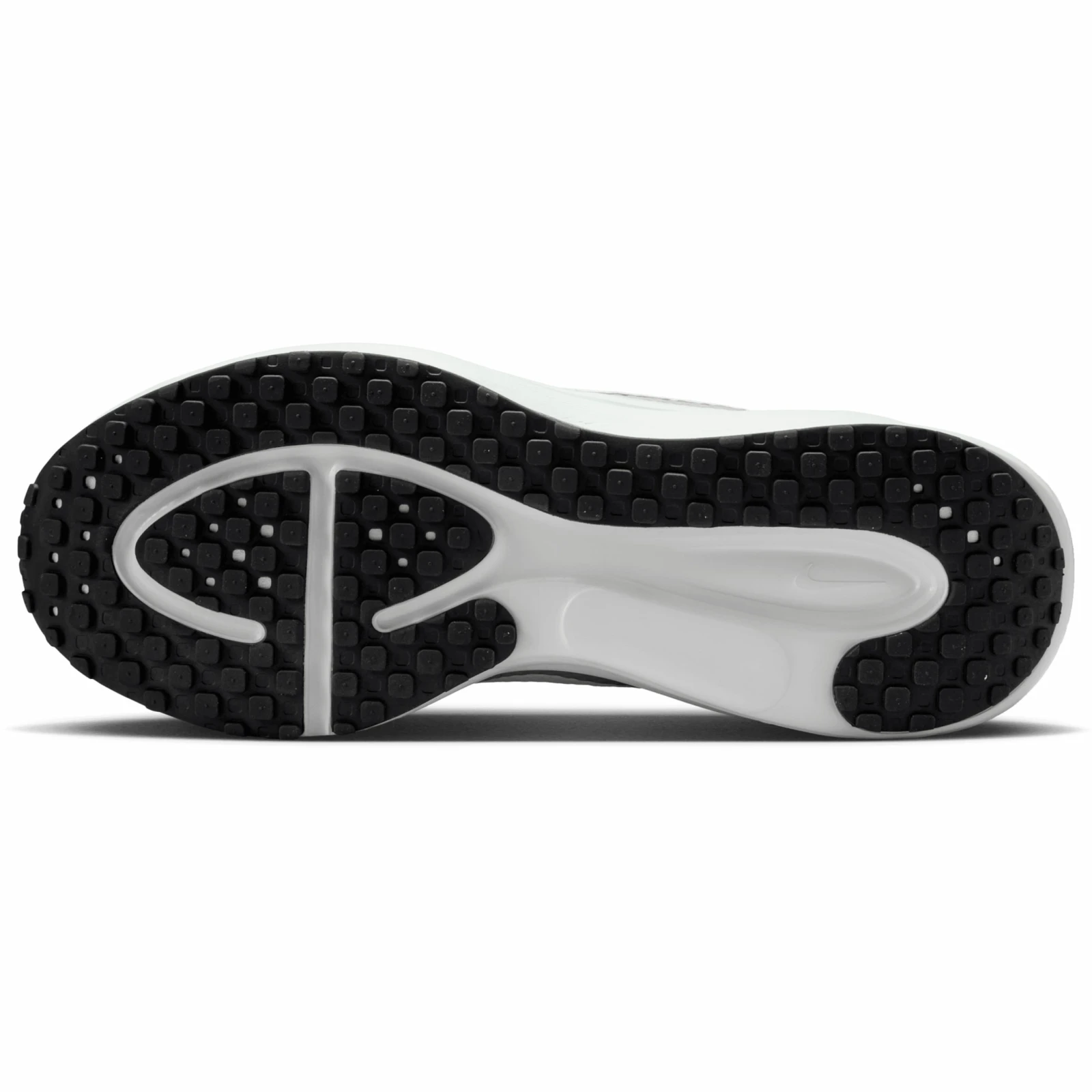 Nike Revolution 8 m · záber 4