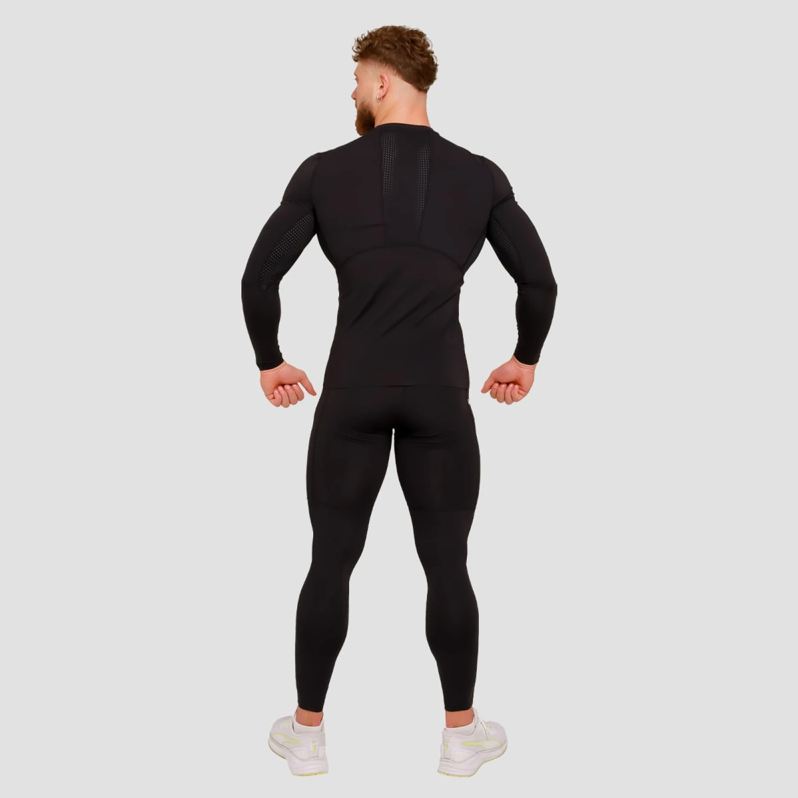 GymBeam Kompresní legíny High Black - Velikost: M | Barva: čierna | Hmotnost: 0,2 kg | Balení: 65 · záber 4