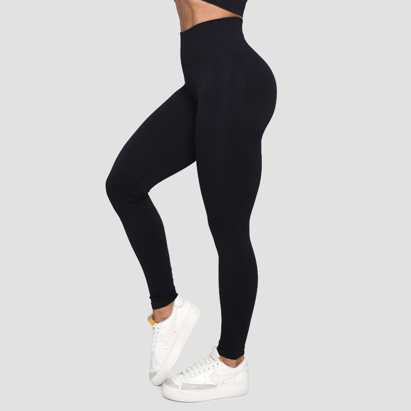 GymBeam Dámské bezešvé legíny Lift Black - Velikost: L | Barva: čierna · záber 3