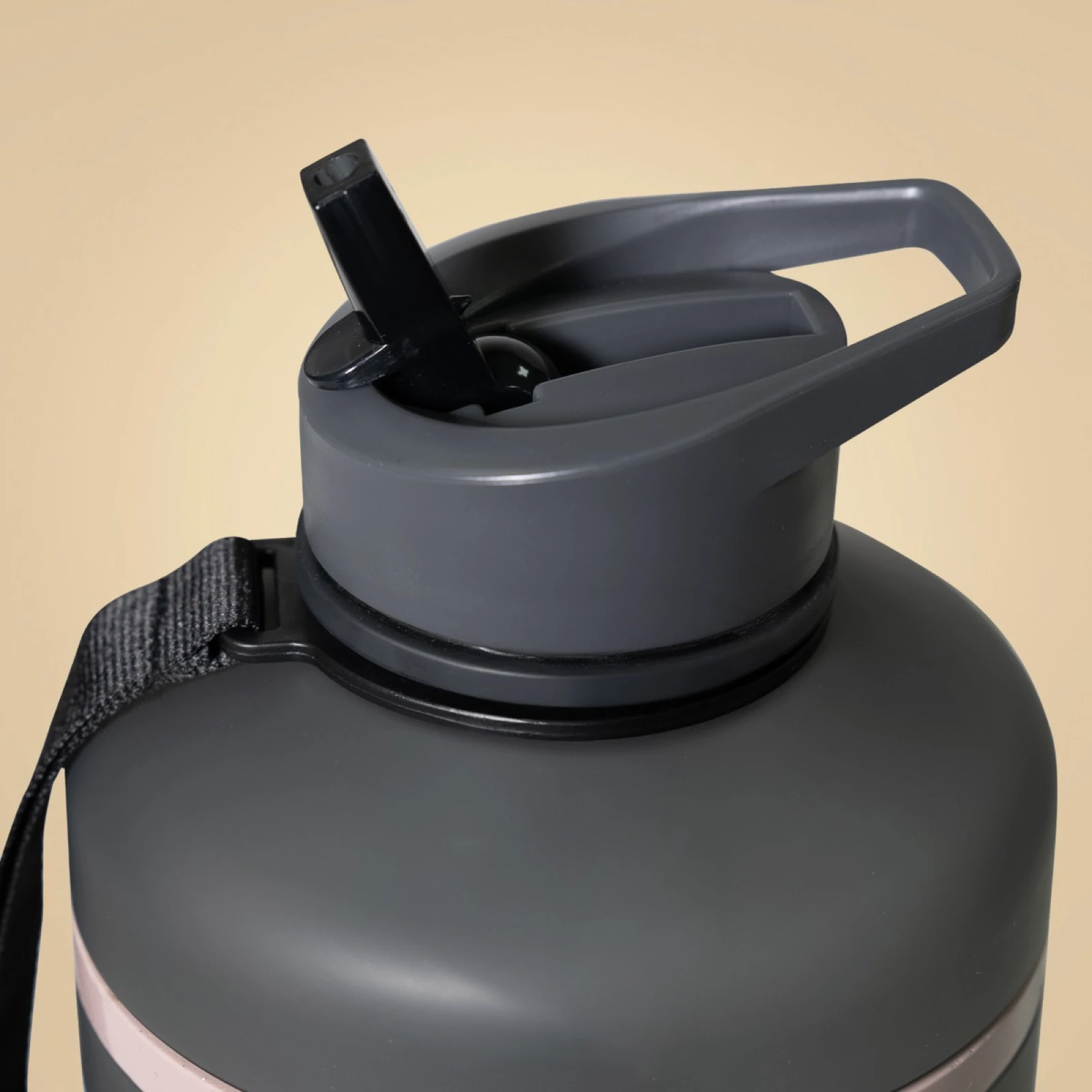 Beastpink Láhev Hyper Hydrator 2,2 l Grey - Barva: sivá | Objem: 2 l | Hmotnost: 0,254 kg | Balení: 24 · záber 4