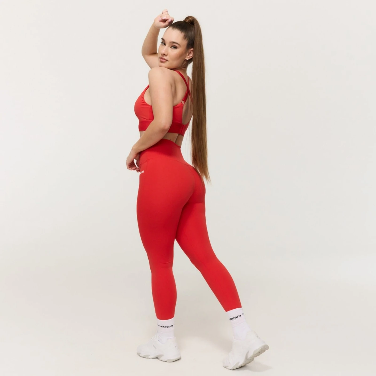 GymBeam Dámské legíny Limitless s vysokým pasem Hot Red - Velikost: XL | Barva: červená | Pohlavie: Dámské | Hmotnost: 0,17 kg | Balení: 90 · záber 2