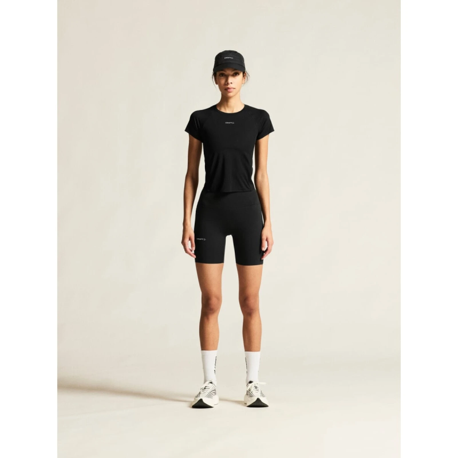 Dámské tréninkové tričko s krátkým rukávem CRAFT Hypervent Cropped Tee W - Pohlavie: Dámské · záber 12
